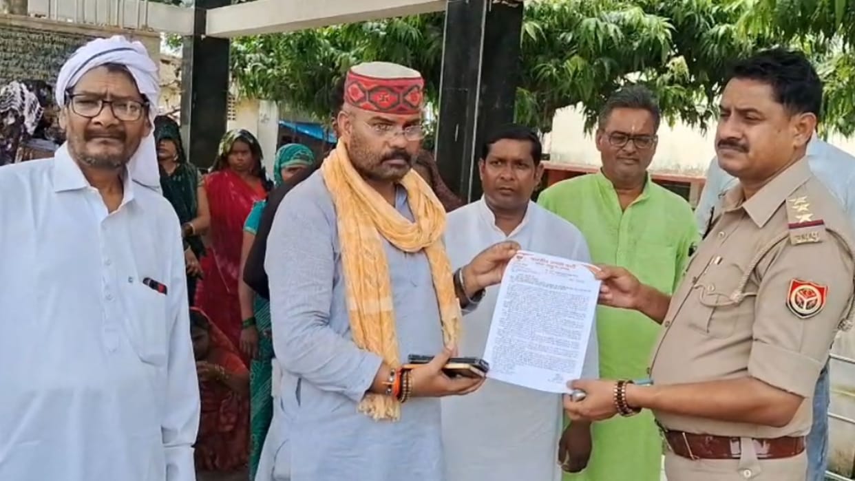 BJP leader Harivansh Mishra raised questions about the Kandhrapur police in Azamgarh