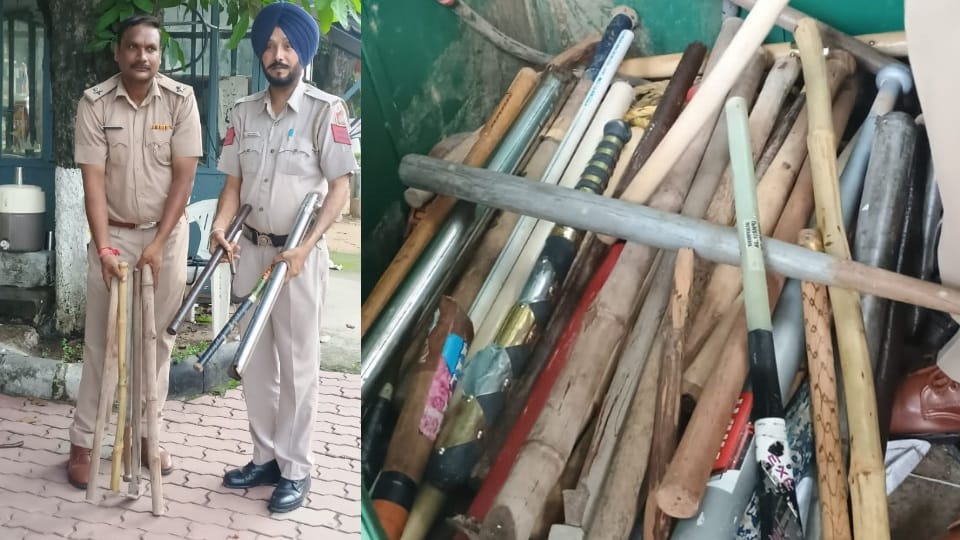 PU Student Elections Sticks, hockey sticks found in vehicles convoys of Thar SUV start appearing
