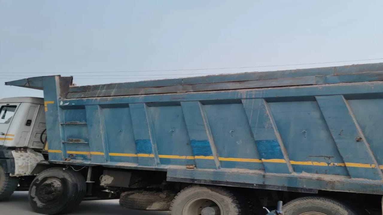 डंपर-टिपर में ऑटोमैटिक लोड कवर अनिवार्य।