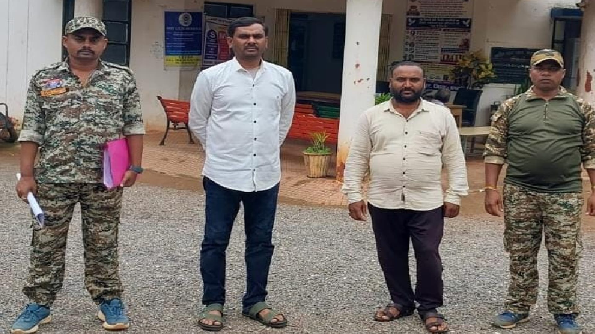 पुलिस के गिरफ्त में आरोपी