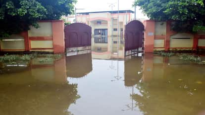 जार्जटाउन स्थित तारण ताल में अभी भी भरा हैं बारिश का पानी।