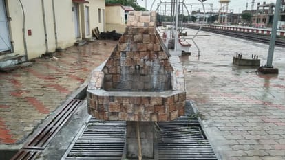 Drinking water issues at Cantt Railway Station as well as at Lohta and Sarnath stations in Varanasi