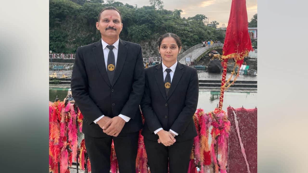 आलमपुर के प्रवीण राणा और उनकी बेटी अंशिका राणा।
