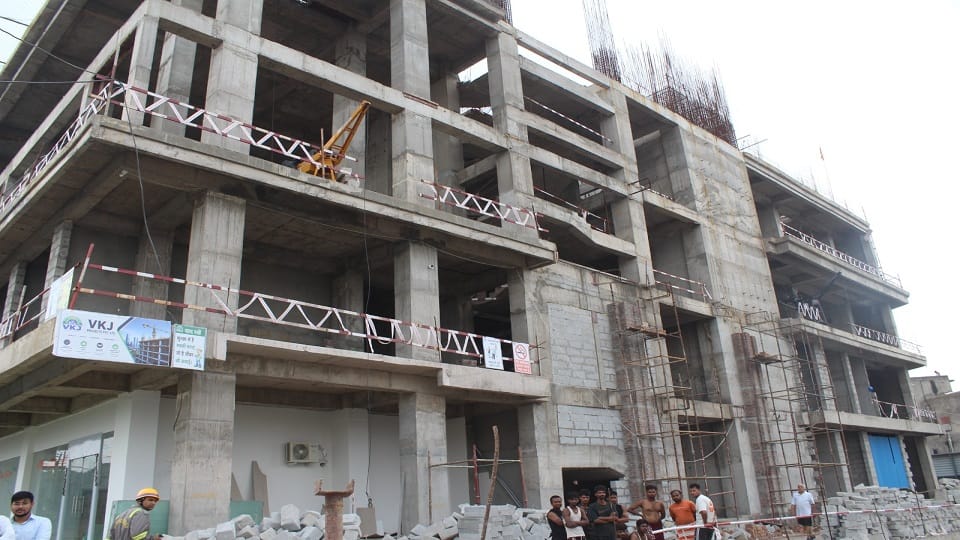 Vrindavan Mall accident Three workers died in accident at under-construction Omaxe Courtyard Mall