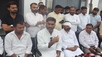 Meerut: Digvijay Bhati stated, "I did not reach a compromise," while his associate Mohit Jatav called liar