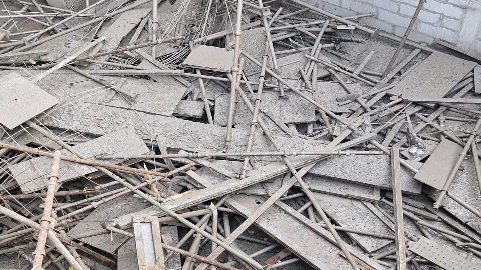 Vrindavan Mall accident Three workers died in accident at under-construction Omaxe Courtyard Mall
