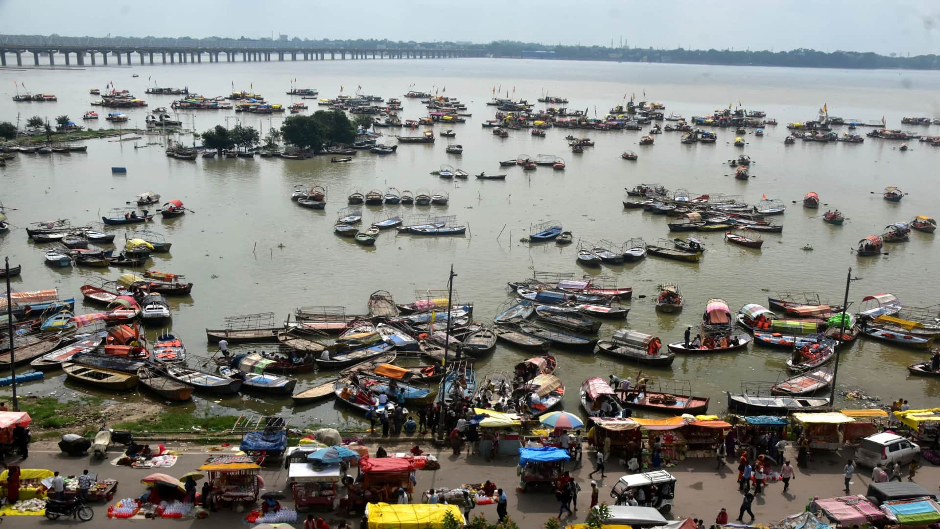 Ganga water level rises varanasi prayagraj kannauj ghazipur