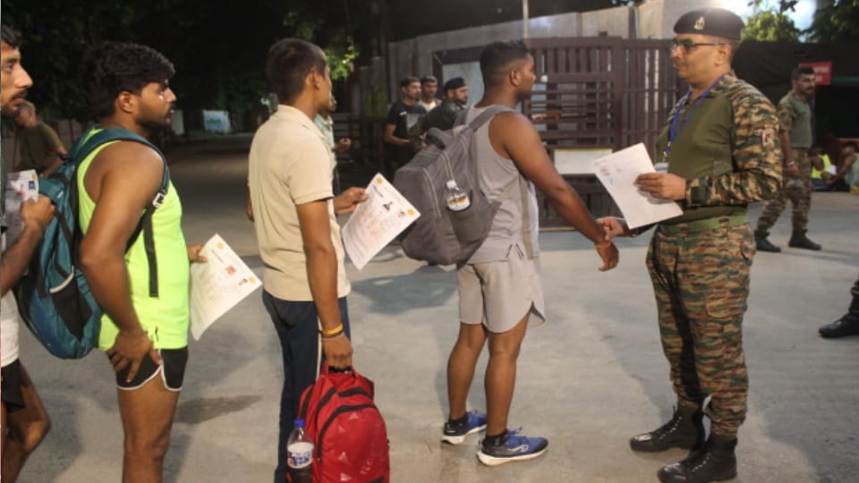 Agniveer Recruitment Rally: 810 Candidates Qualify in Running Test in Saharanpur