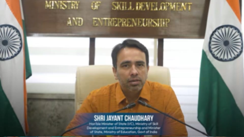 Jayant Chaudhary Hits Back at Akhilesh Yadav Over ‘Chavanni to Rupee’ Remark, Says Targeting Jat Community Is
