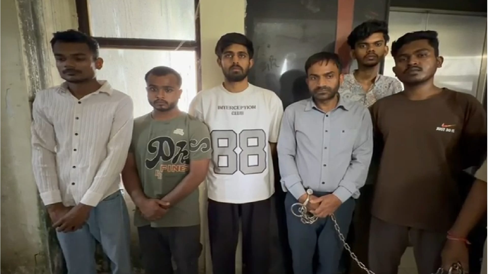 Cg:प्रोफेसर निकला Igkv पेपर लीक मामले का मास्टरमाइंड; लिफाफे में छेदकर  बनाया वीडियो, कुल छह आरोपी गिरफ्तार - Six Accused Arrested Including  Professor Regarding Raipur Igkv ...