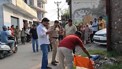 Body of newborn found in garbage at Dhauliya, Bari Brahmana.