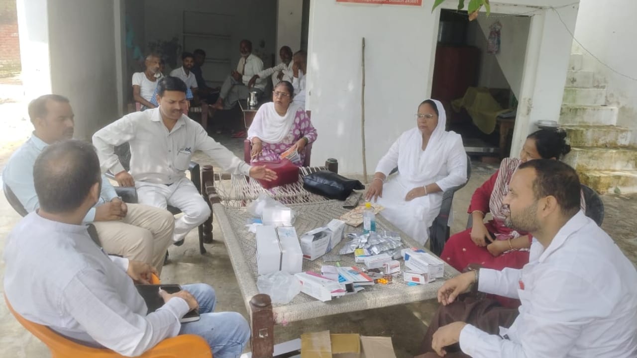 गांव में लगा स्वास्थ्य शिविर