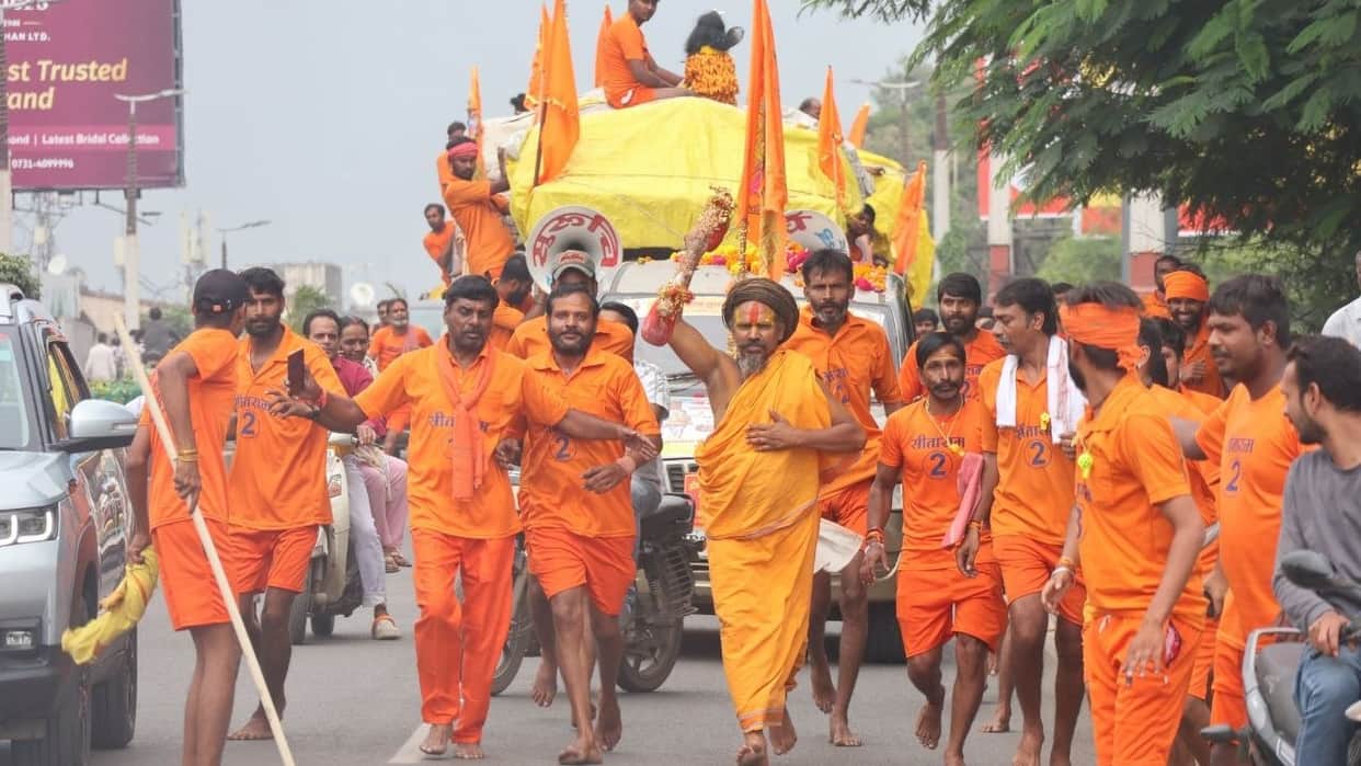 indore-news-dak-kanwar-yatra-from-rameshwaram-completed