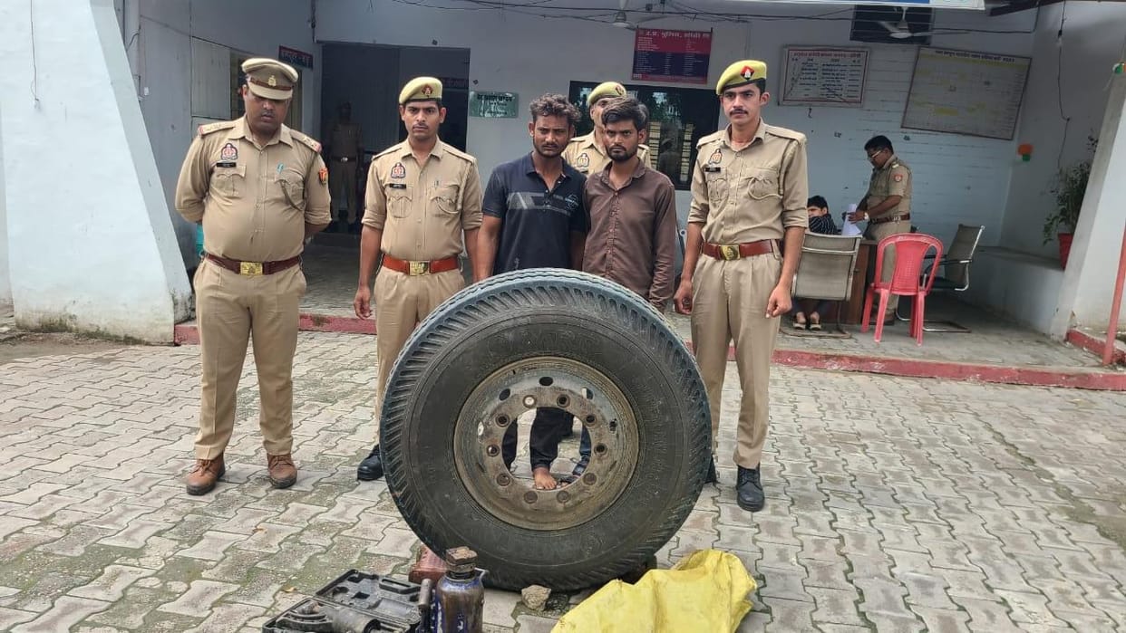 Jhansi: Scouting by day with Google's help, then theft at night.