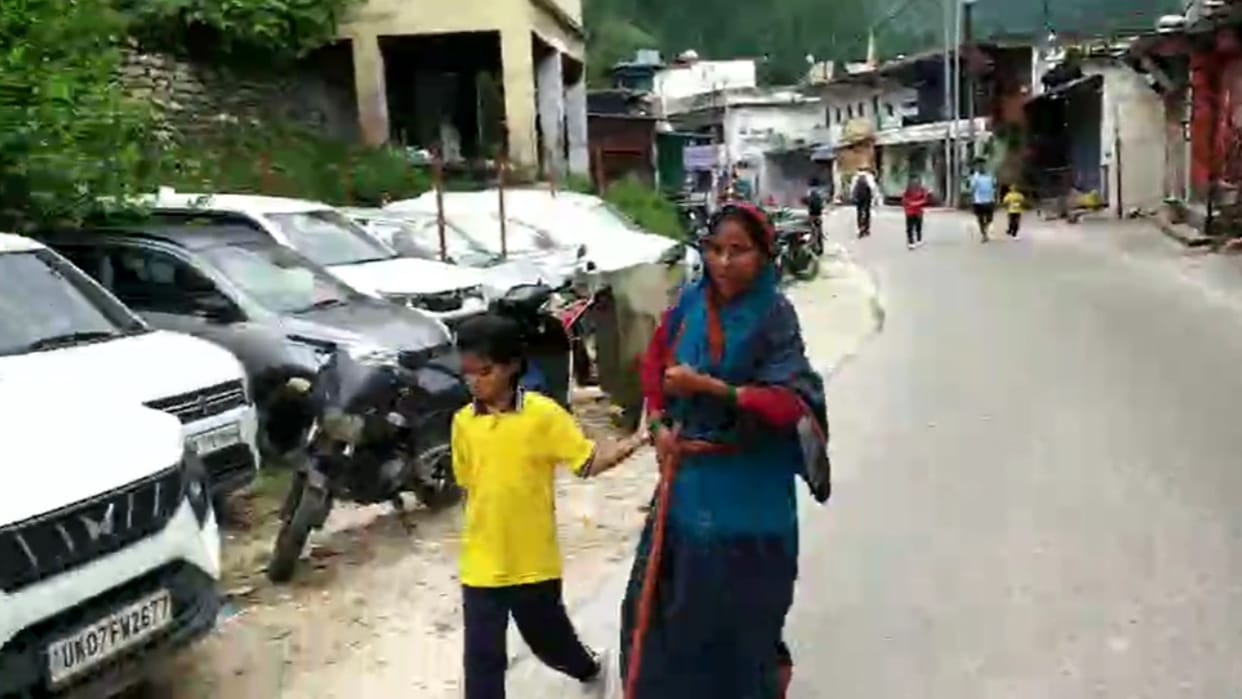 Dog Attacks Narayangad Schools Reopen After 4 Days Amid Stray Dog Attacks Parents Take Extra Precautions