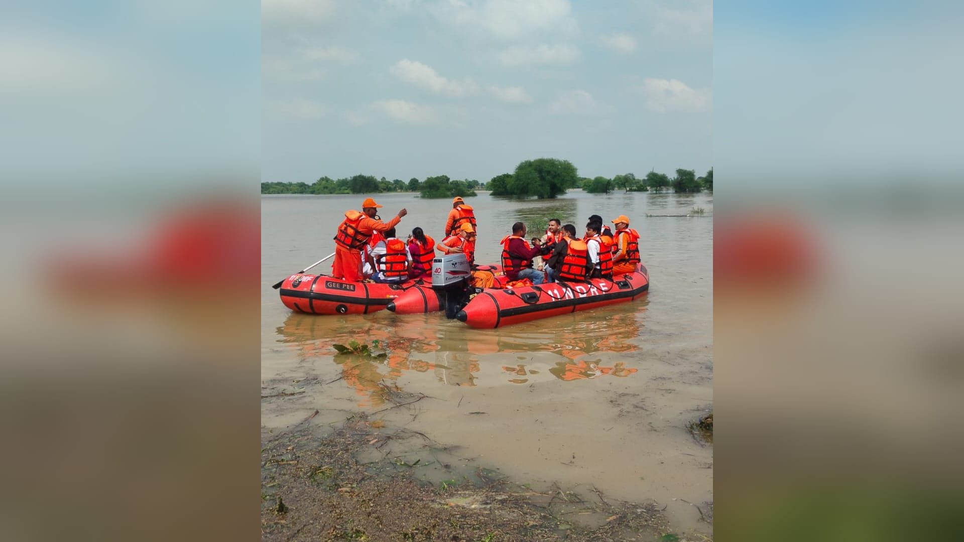 prayagraj-ganga-yamuna-water-level-rises-yamuna-3-6-meters-below-danger-mark