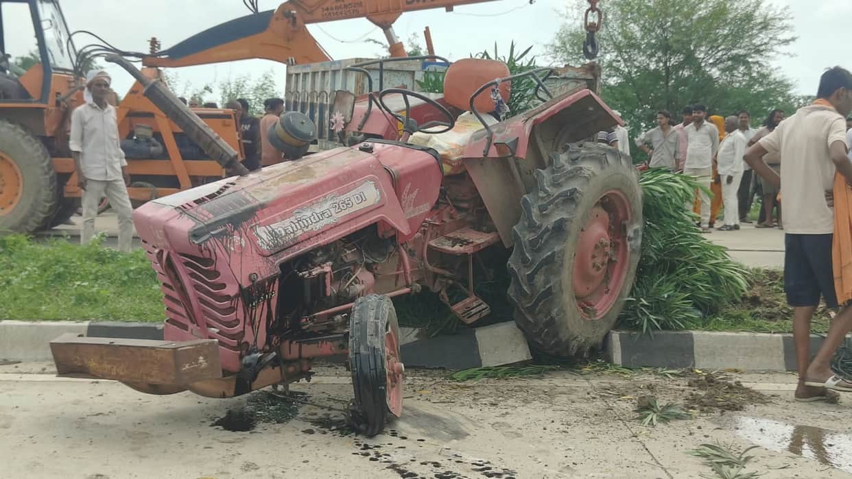 Accident in Prayagraj: Three killed, 20 injured, and nine in critical condition after a tractor-trolley