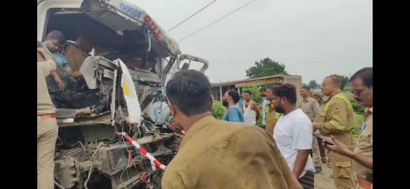 Tanker Crashes into Parked Trailer