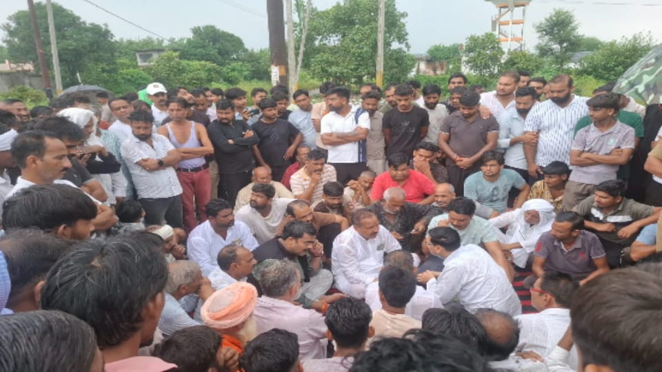 Saharanpur: Villagers Protest Power Cuts, Block Deoband-Nanauta Road for 10 Hours