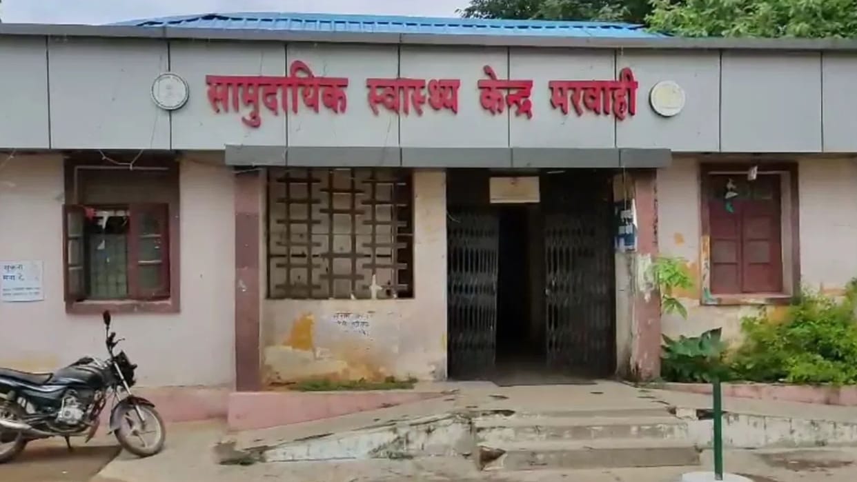 Chhattisgarh Lightning Kills Baiga Couple in Kabirdham Children Escape Unharmed