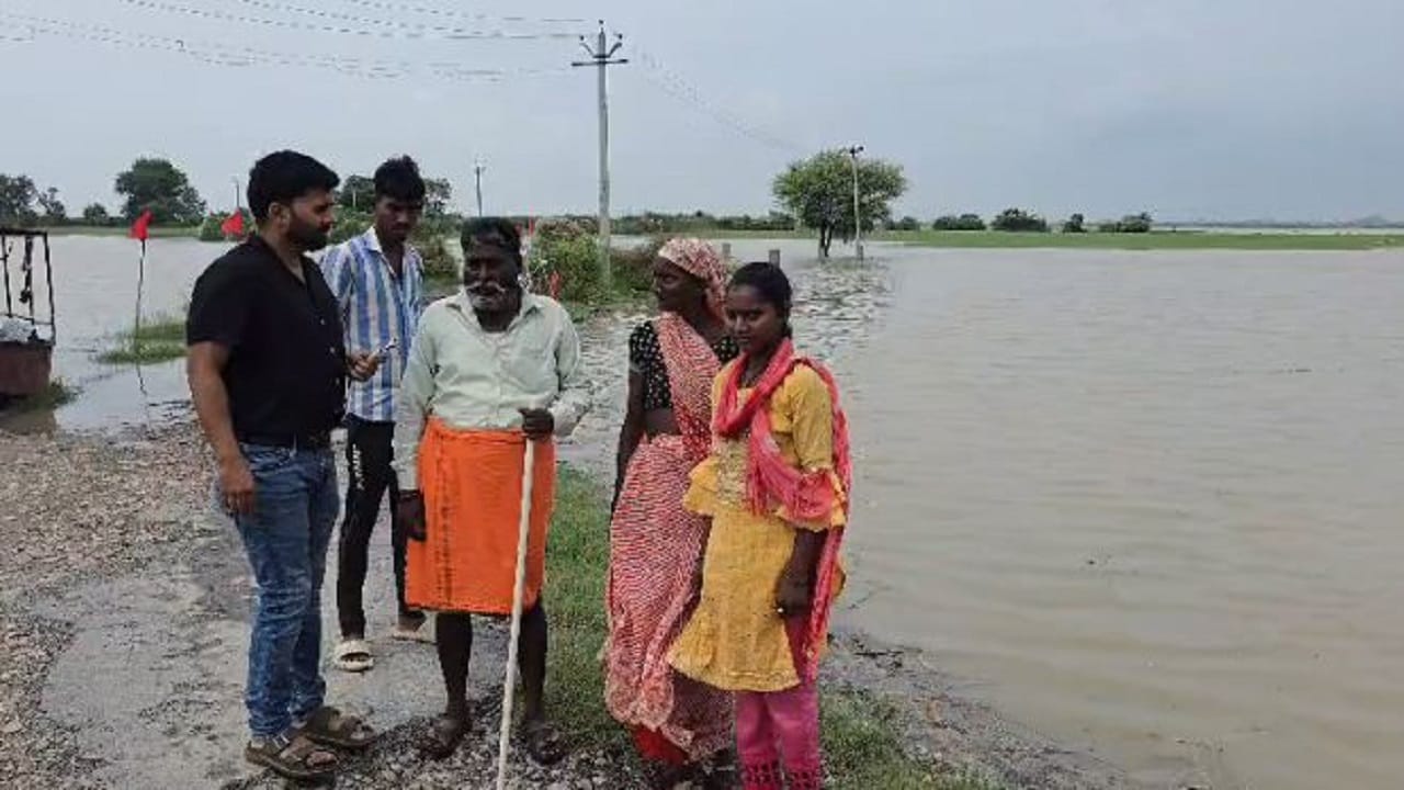 Several villages surrounded by flood water in Budaun