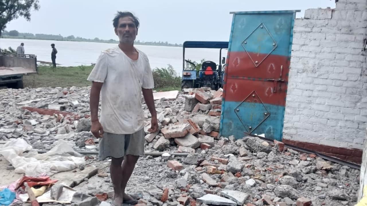 Several villages surrounded by flood water in Budaun
