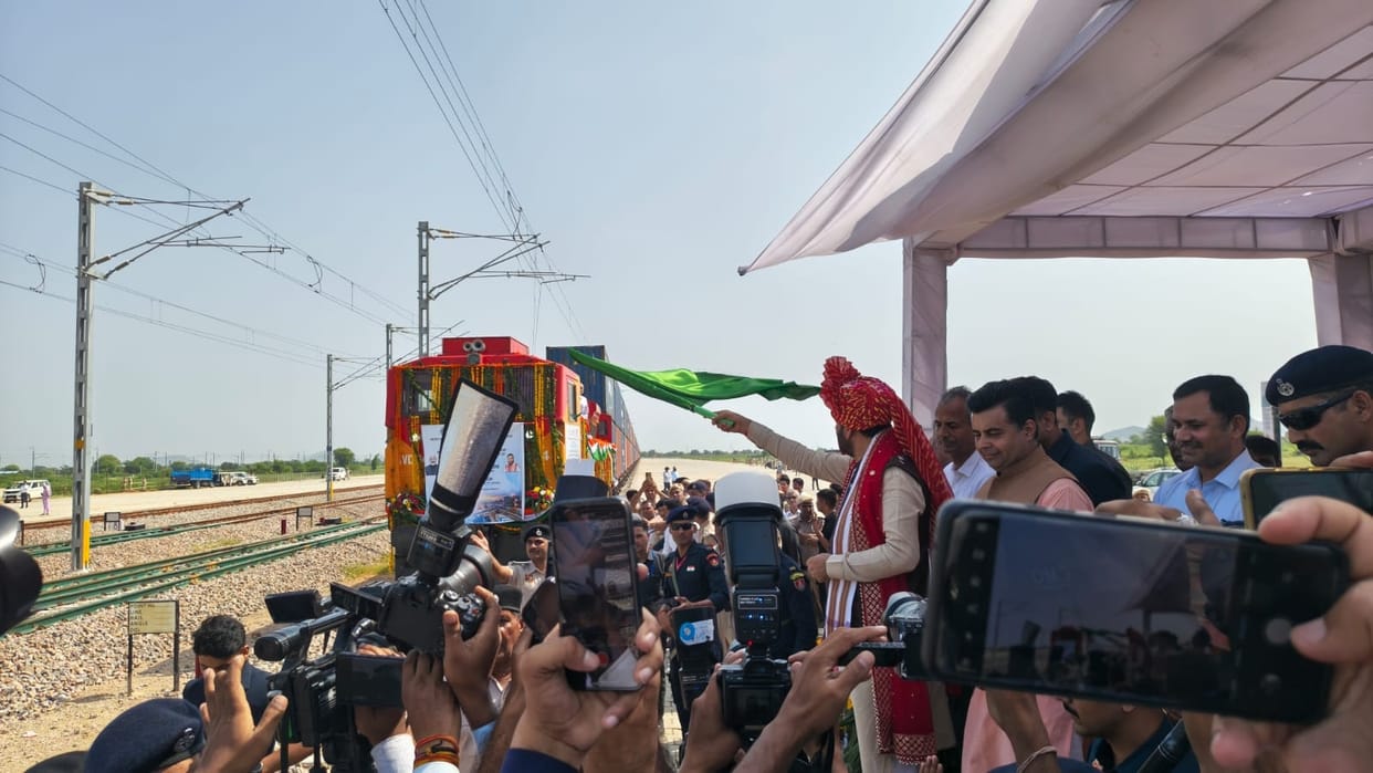 Rail connectivity launched at Narnaul Logistics Hub; CM Nayab Saini flags off the first freight train