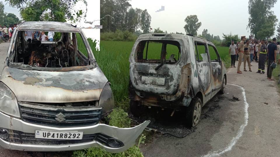 fire in Moving car in Barabanki stamp vendor burnt to death he was on his way to village to visit his mother