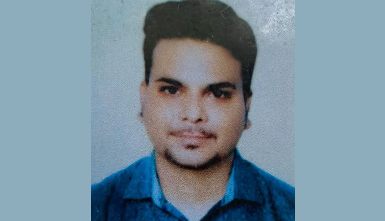 Kanpur Accident Unidentified vehicle hits motorcycle private company employee died police searching for driver