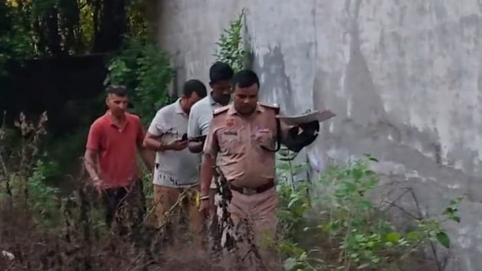 Wife killed his husband and abdomen slit open with knife intestines and kidney removed and stuffed into a sack