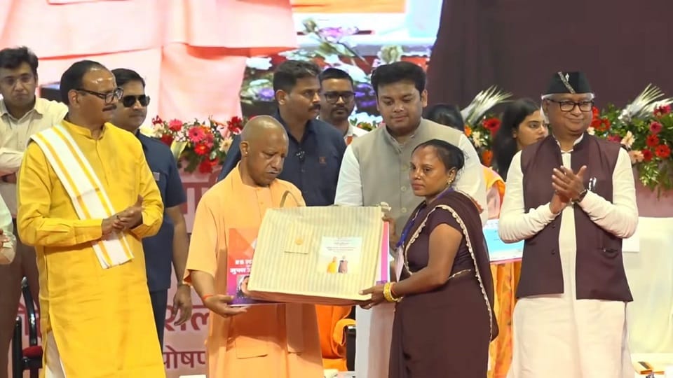 Increased honorarium for mid-day meal cooks and cashless treatment facility