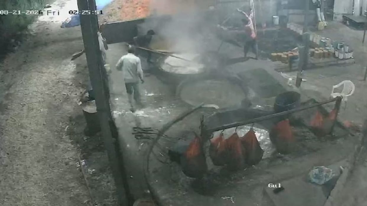 Lakhimpur Kheri man dies after falling into a boiling cauldron at jaggery plant in Maharashtra