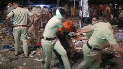 पुलिस ने महिलाओं को किया काबू