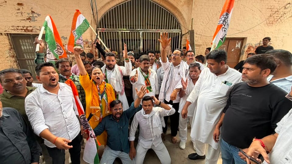 Congress members protest at SN Medical College following death of child umer