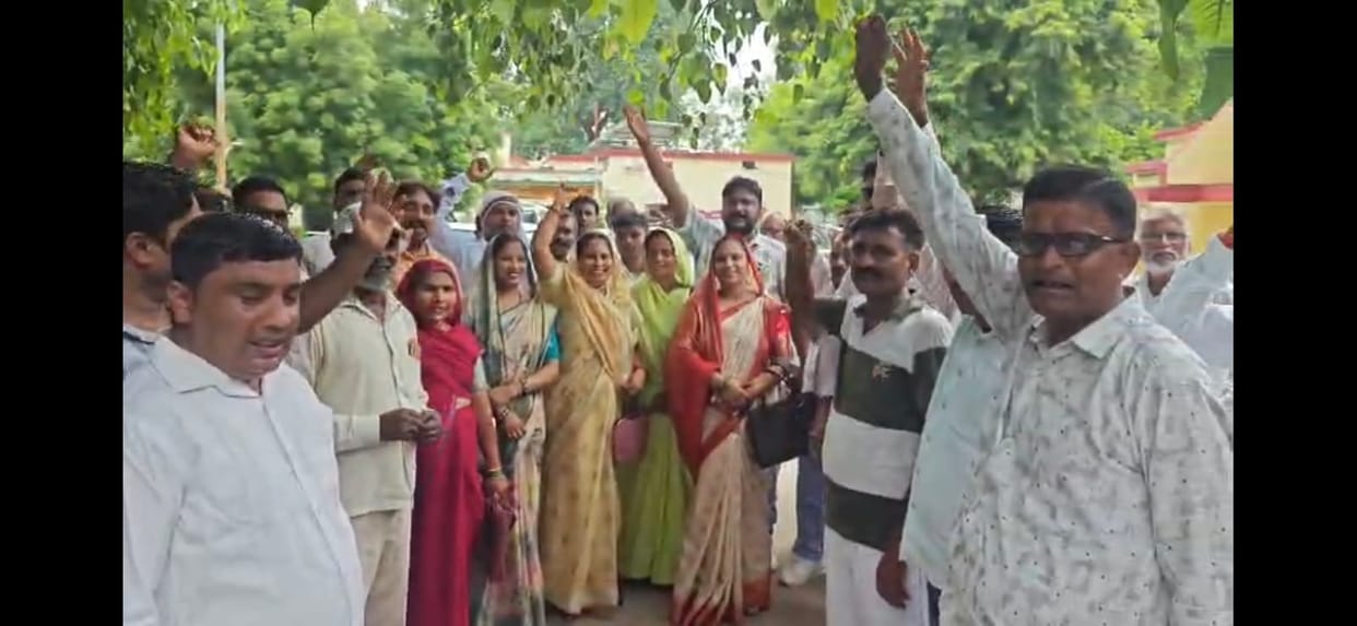 Village Heads Protest Against Officials, Warn of Mass Resignation Over Alleged Misbehavior