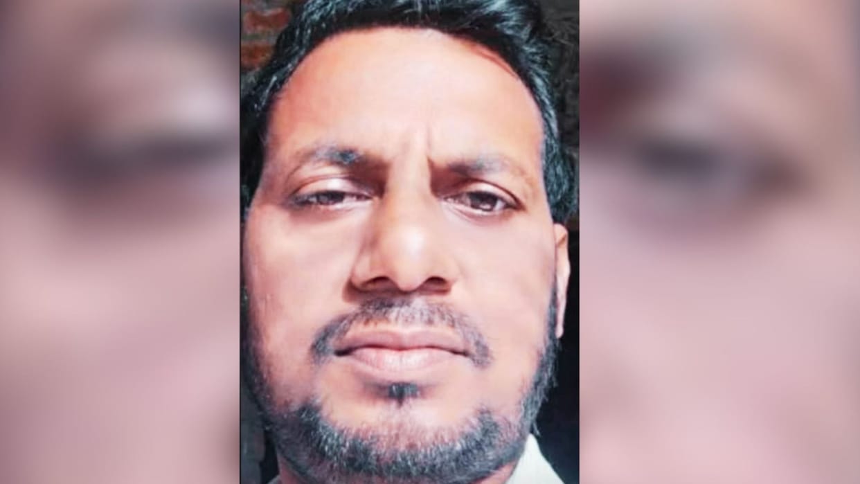 Mechanic dies after collision bull Accident occurs returning home from railway station in chandauli