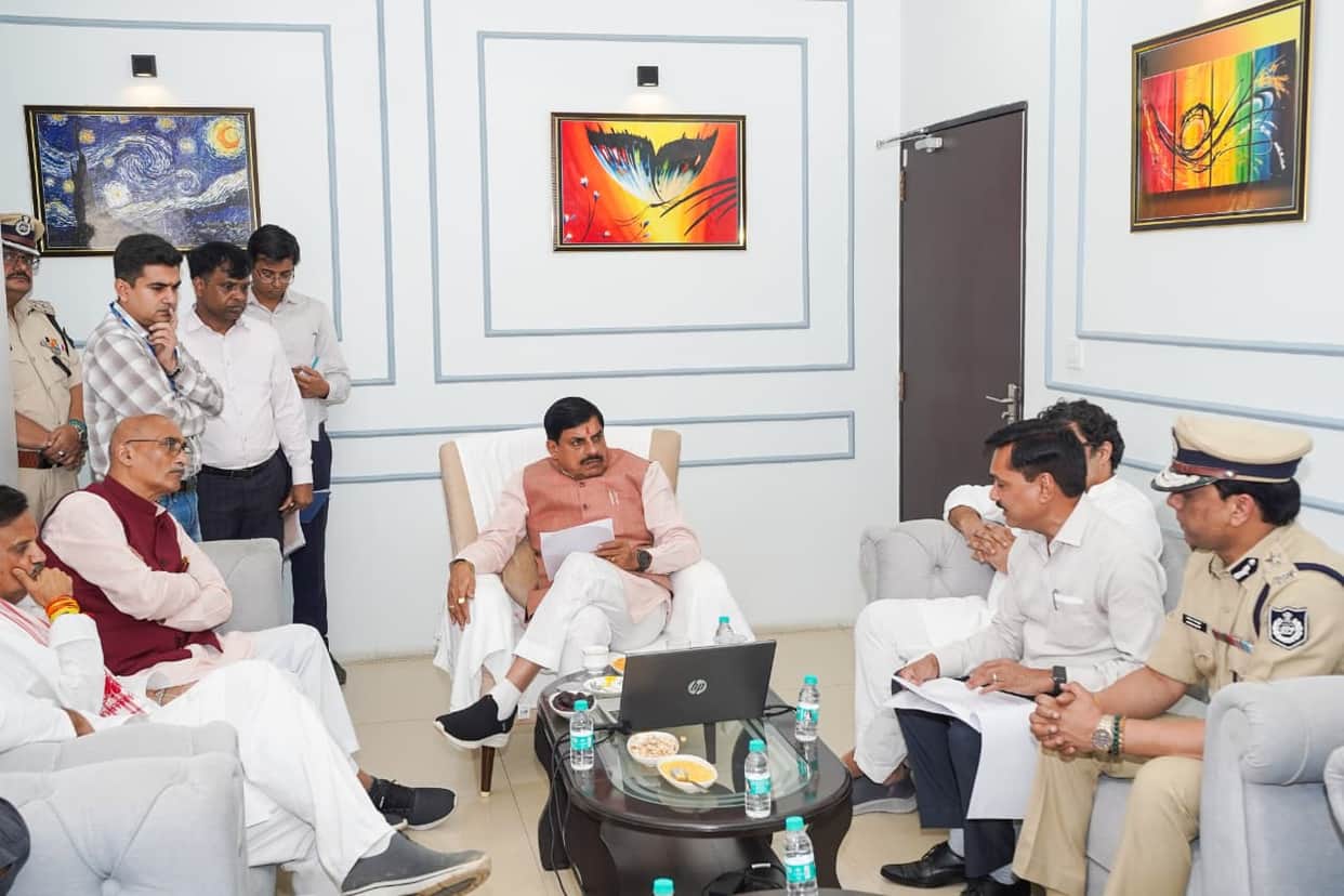 MP News: CM Mohan arrives in Rewa directly from Delhi to review relief measures for heavy rainfall; orders imm