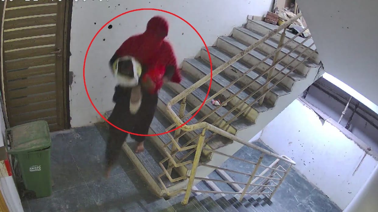 Thief arrives dressed in a salwar suit Breaks open locker and makes off with two lakh rupees