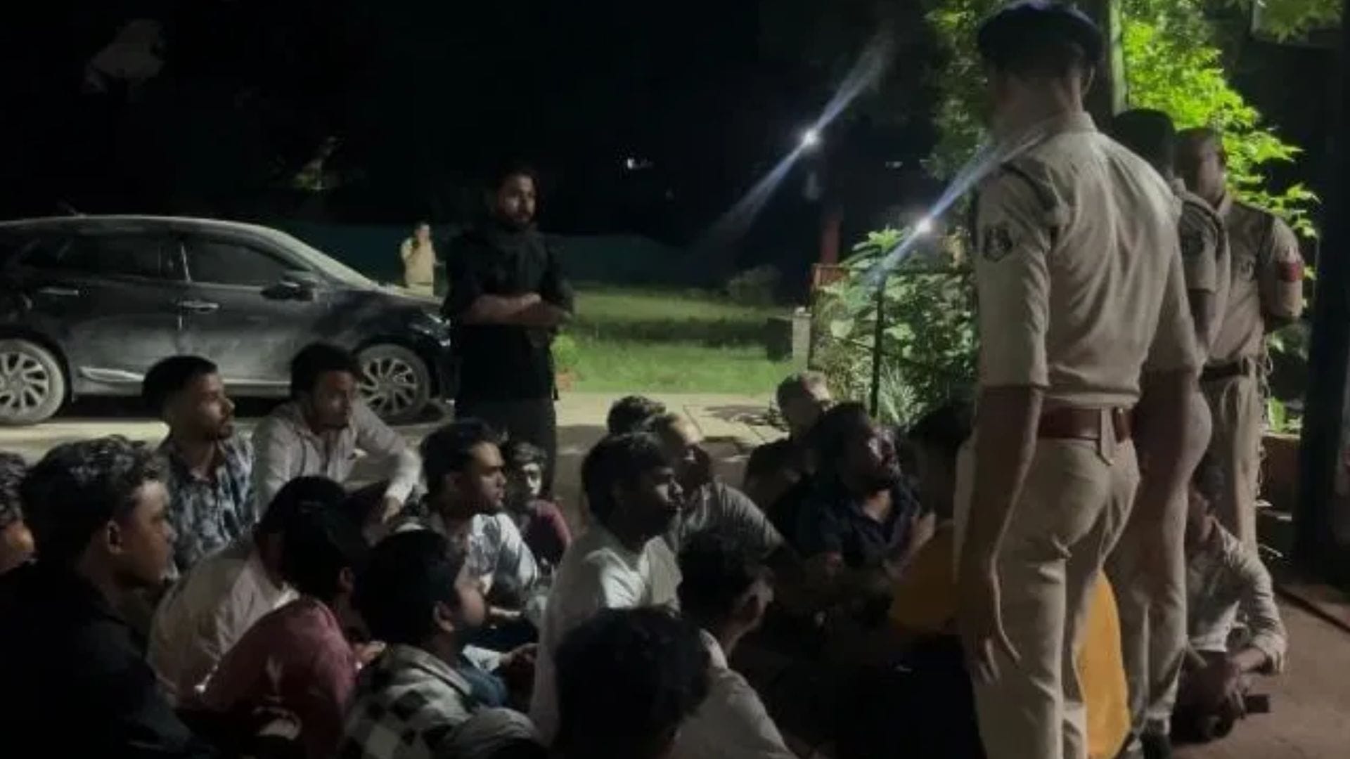 सोशल मीडिया कमेंट को लेकर मारपीट