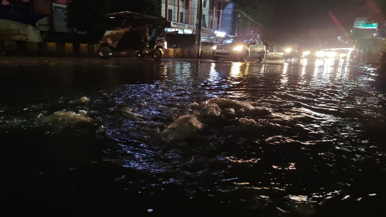 Torrential Havoc: Two days of respite, then streets and roads inundated; water enters homes and shops