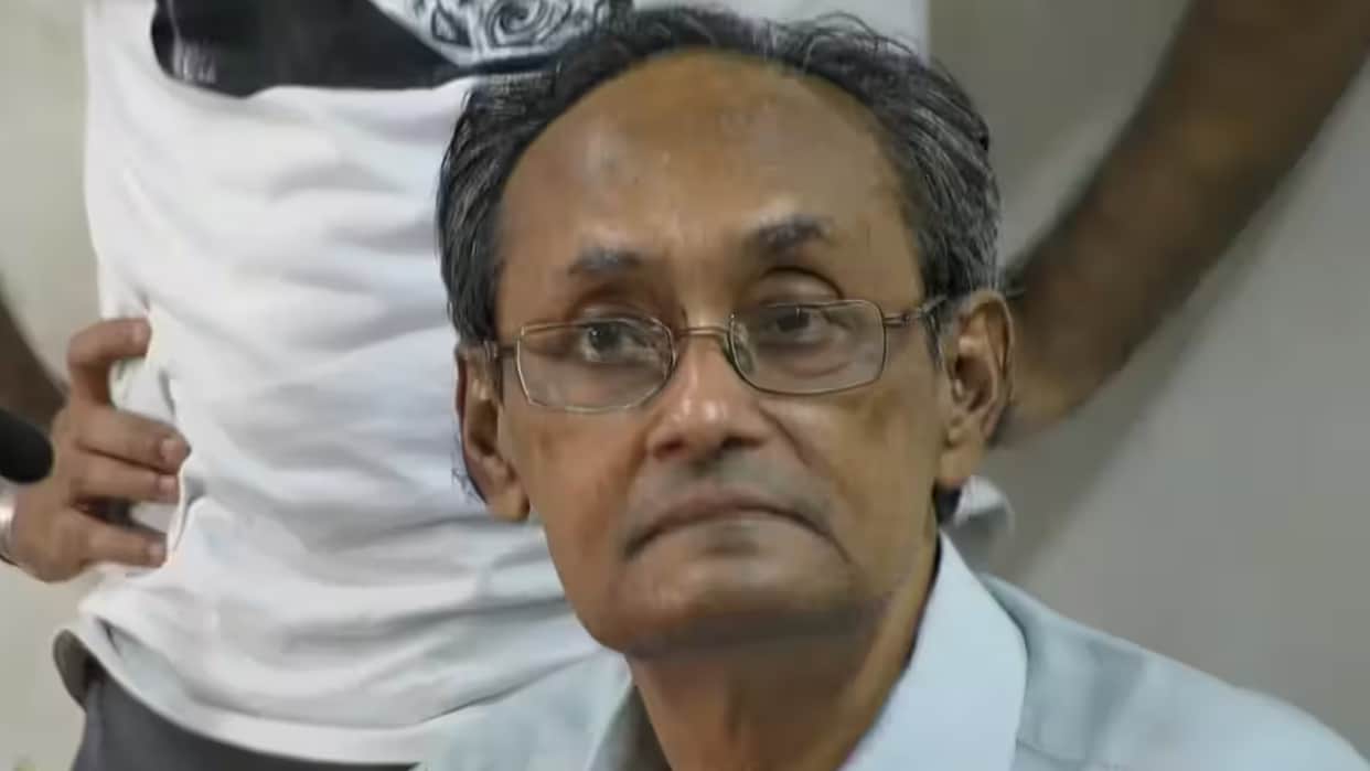 sumit sarkar modern indian historian with a distinct perspective