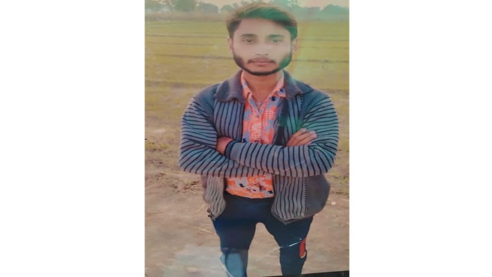 मृतक रोहित की फाइल फोटो