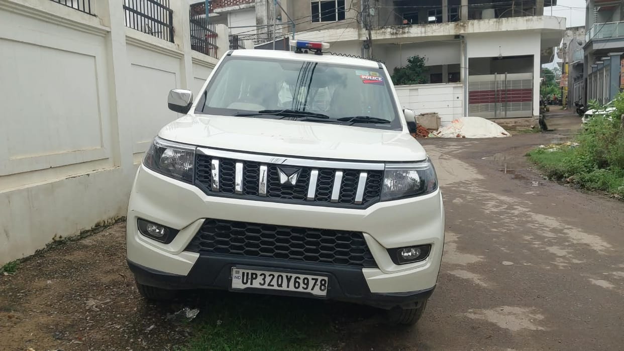 Gonda: Vigilance raids former MLA Mukesh Srivastava's brother's house again.