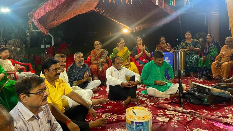 Immense enthusiasm was witnessed at Bhajan Sandhya held at Gomti Green in Lucknow