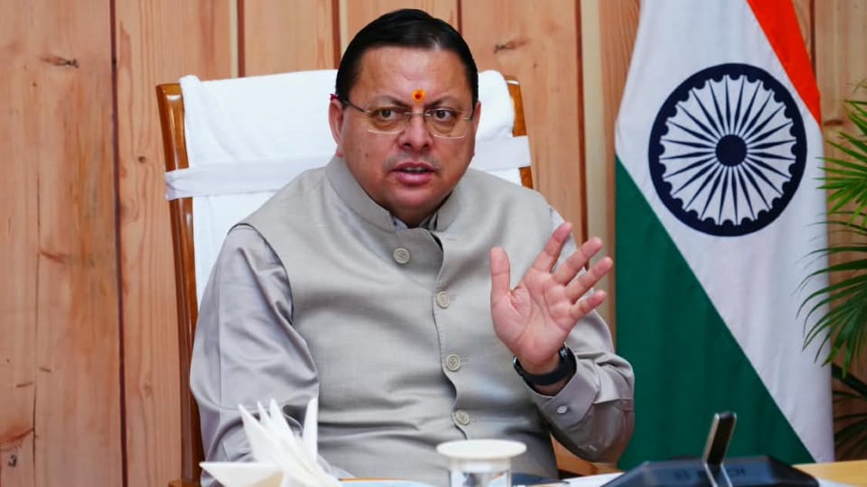 सीएम धामी सख्त: अधिकारियों को दिए निर्देश, राज्य स्थापना दिवस तक धरातल पर दिखने चाहिए रोपवे के काम