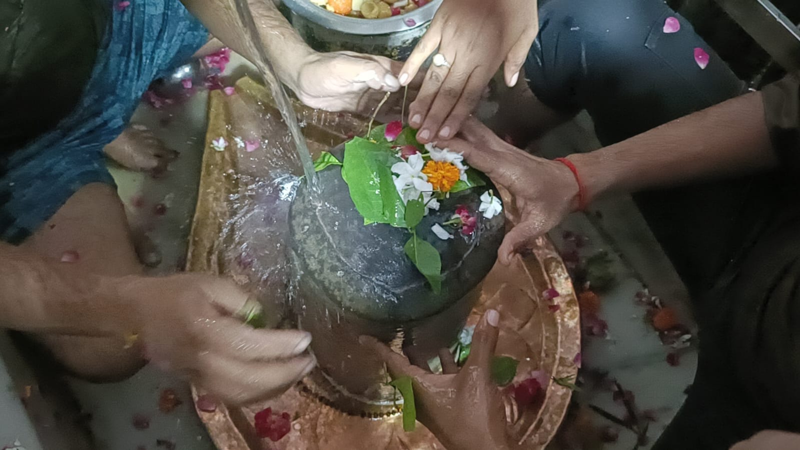 सोमवार पर नंदेश्वर धाम में आस्था का सैलाब