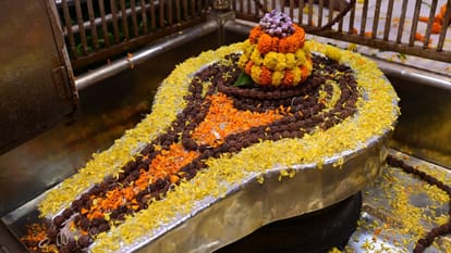 Mahadev manifests form of 19 Shivlings Avimukteshwar represents right hand while Trilochaneshwar embodies eyes