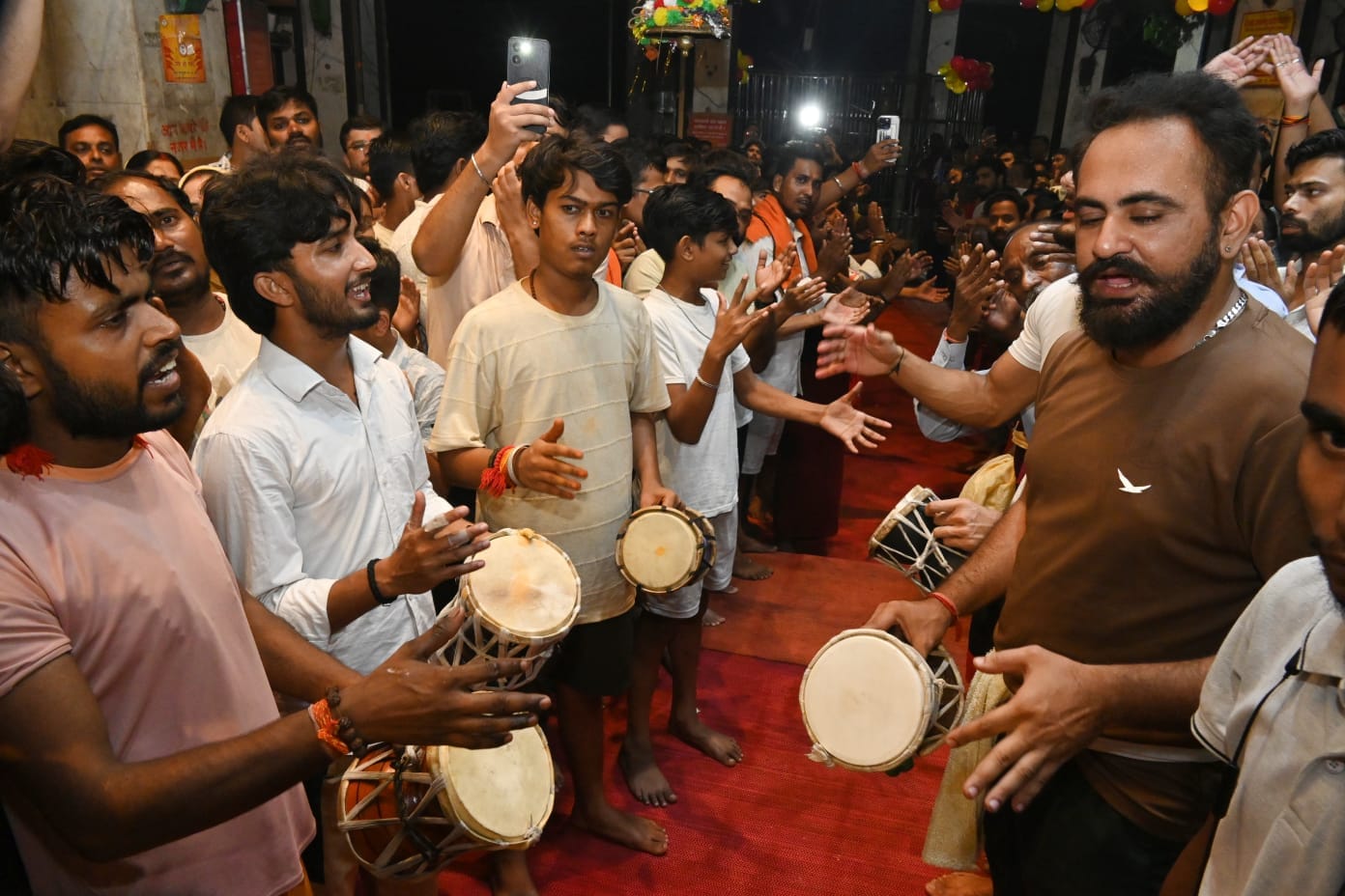 Devotees Throng Kanpur Temples on Fourth Monday of Sawan, Offer Ganga Water to Lord Shiva