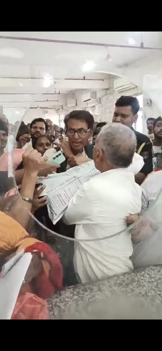 Fight Breaks Out Among Attendants at Hallet Hospital OPD Counter
