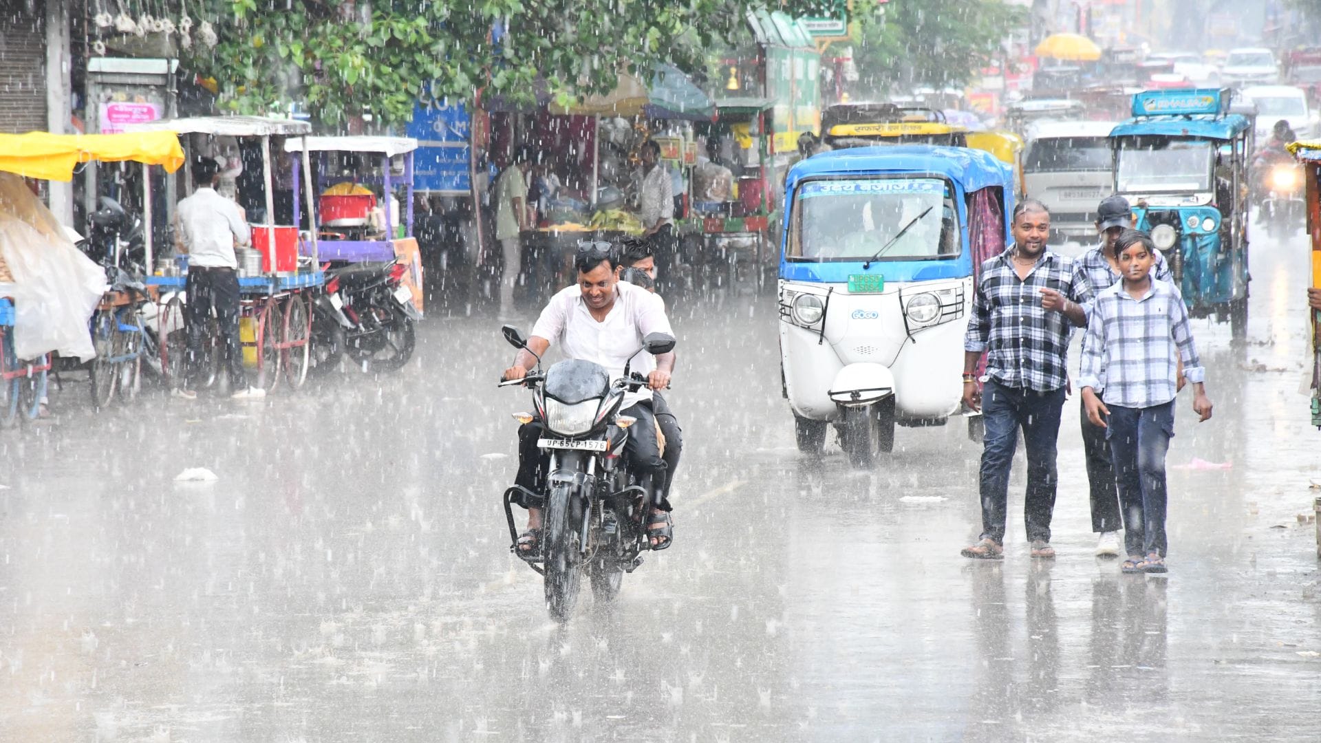 Varanasi weather rain forecast 44.5 mm of rain at 4 PM temperature dropped by 7 degrees in an hour and half.